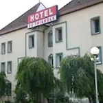 Du Triangle Hotel Talange