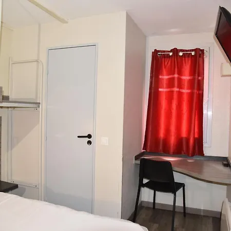 Du Triangle Hotel 2*