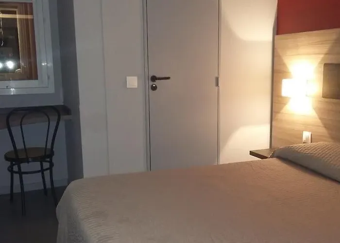 杜三角酒店 2* Talange