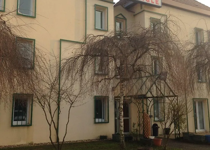 Du Triangle Отель