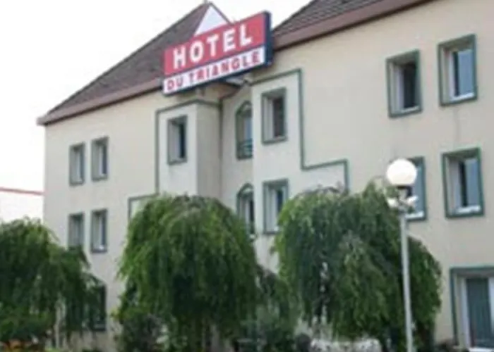 Du Triangle Отель Talange