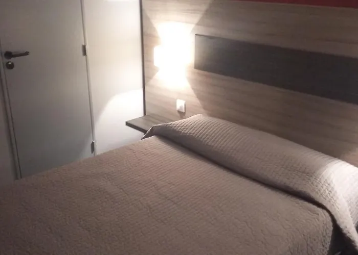 Du Triangle 2* Talange